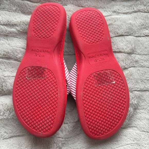 Avon cushion walk memory foam flipflops - Picture 4 of 6